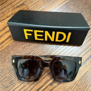 Fendi Black and Brown Geometric Sunglasses